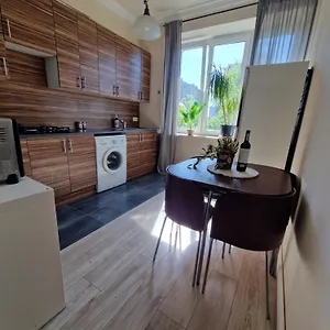https://apt-mokotw.warsawhotelspoland.com
